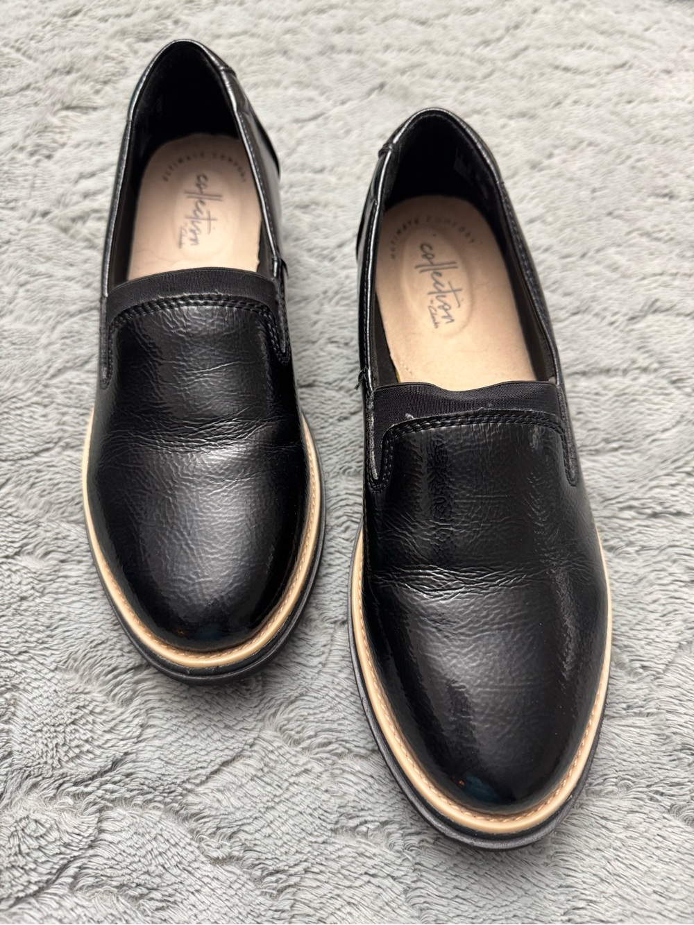 Clarks collection black crinkle patent leather slip on loafers size 6 1/2 - Picture 2 of 6